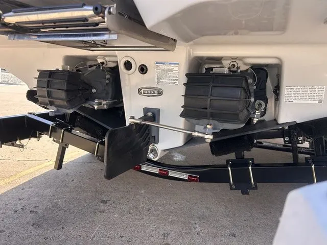 Slide: The Image of Yamaha 252S 2023 - 7