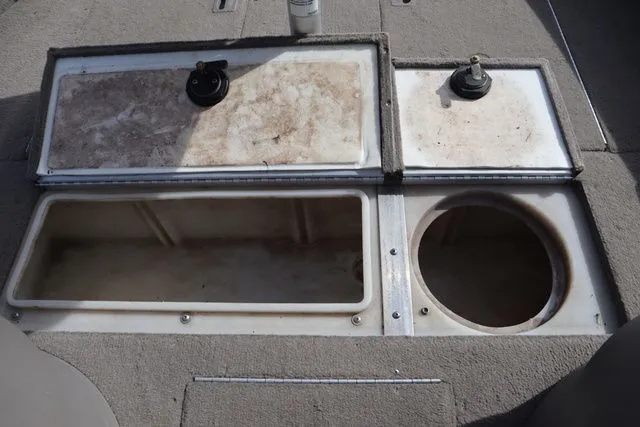 Slide: The Image of Crestliner 1750 Fish Hawk SC 2005 - 14