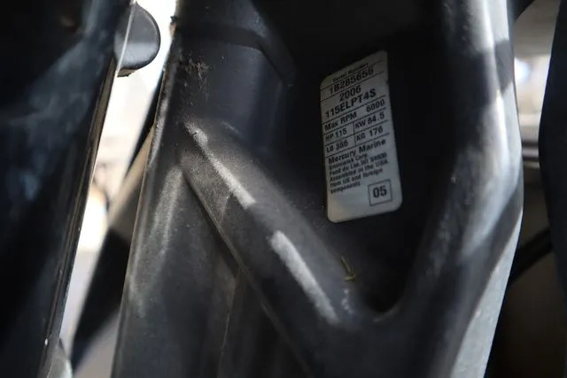 Slide: The Image of Crestliner 1750 Fish Hawk SC 2005 - 22