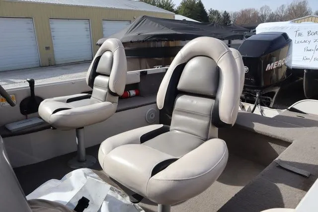 Slide: The Image of Crestliner 1750 Fish Hawk SC 2005 - 7