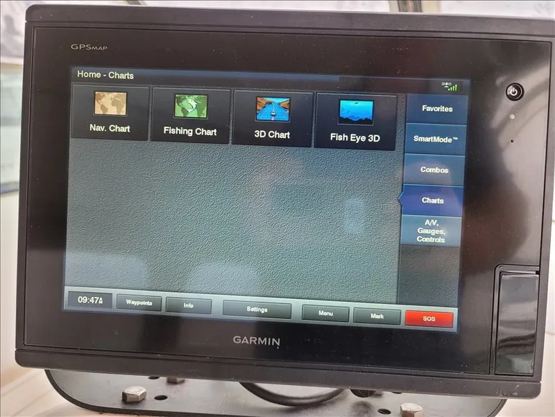 Slide: The Image of Garmin GPS display on 2000 Cruisers Yachts 3672 Express. - 22