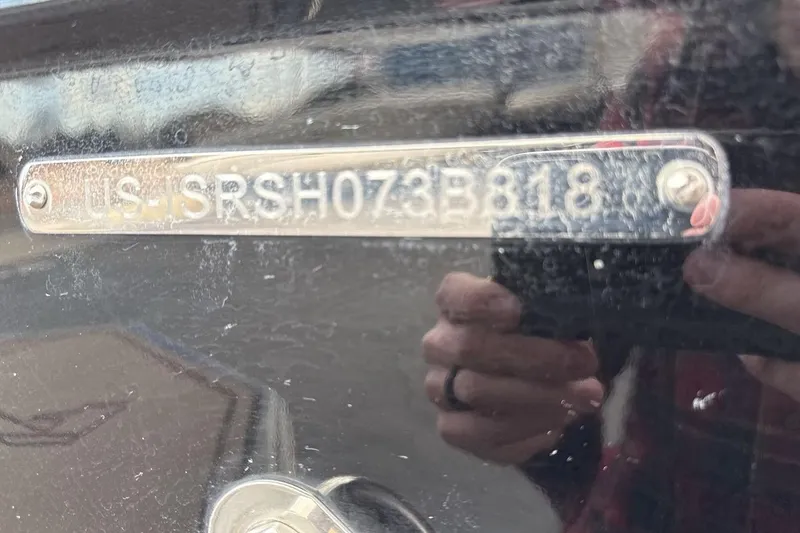 Slide: The Image of 2018 Supra SA 550 hull identification number plate with reflection. - 27