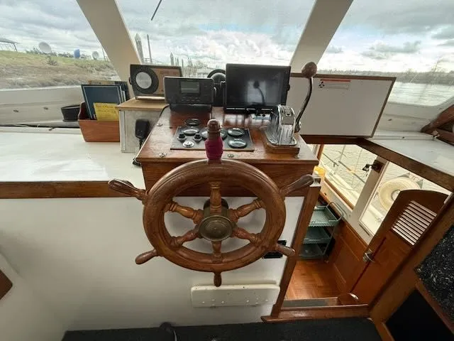 Slide: The Image of Helm of the 1982 Rough Water 41 Pilothouse. - 16