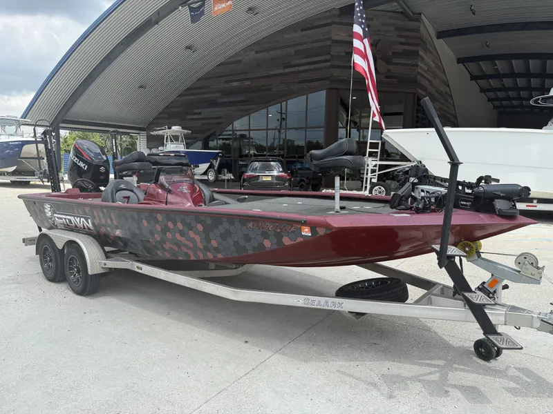 Slide: The Image of SeaArk BC 210 2021 - 7