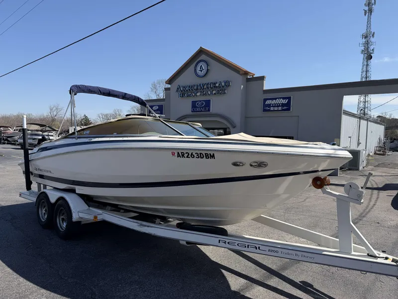 The Image of Regal 2200 Bowrider 2003 - undefined