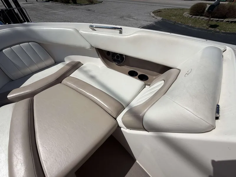 Slide: The Image of Regal 2200 Bowrider 2003 - 21