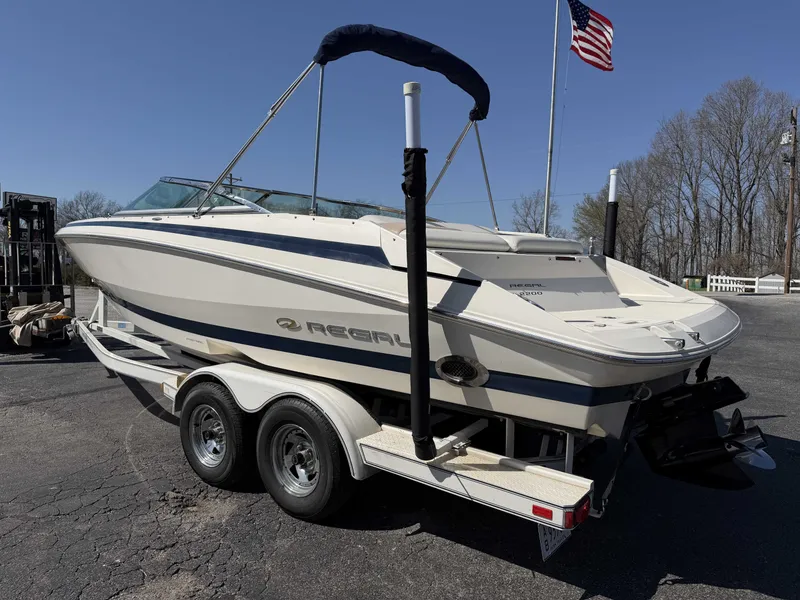 Slide: The Image of Regal 2200 Bowrider 2003 - 7