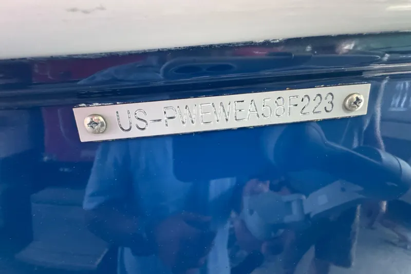 Slide: The Image of 2023 Wellcraft 242 Fisherman boat with hull identification number US-PWEWEA58F223. - 15