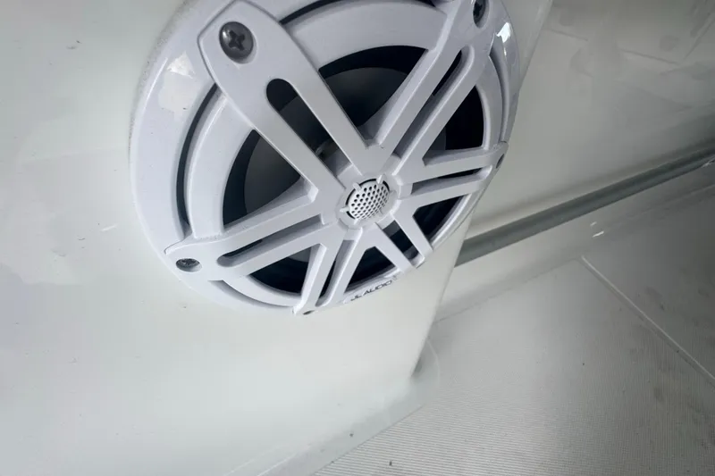 Slide: The Image of White speaker on 2023 Wellcraft 242 Fisherman boat interior. - 65