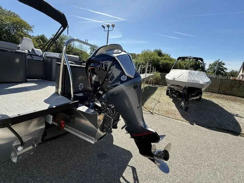 Slide: The Image of Avalon Catalina Quad 2025 - 12