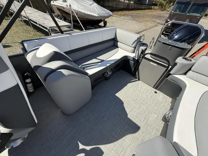 Slide: The Image of Avalon Catalina Quad 2025 - 25