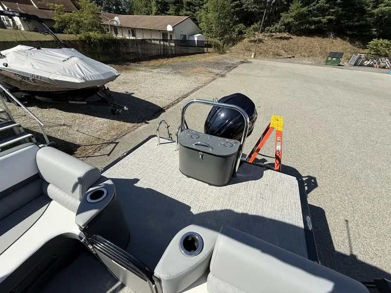 Slide: The Image of Avalon Catalina Quad 2025 - 27