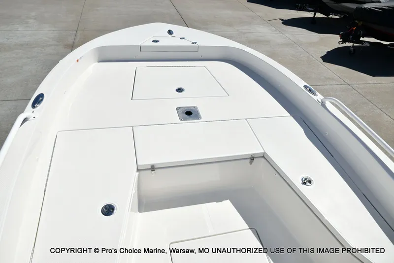 Slide: The Image of Ranger 2360 Bay w/300HP Mercury Verado 2025 - 12
