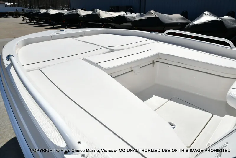 Slide: The Image of Ranger 2360 Bay w/300HP Mercury Verado 2025 - 18