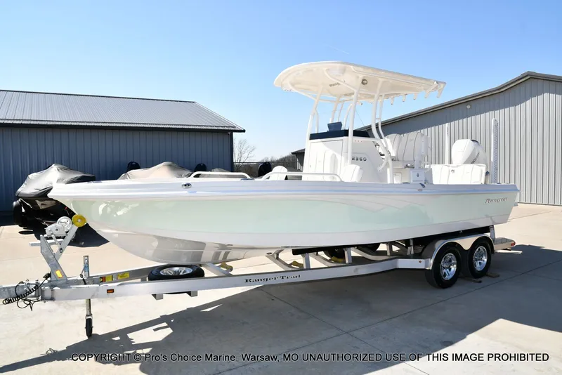 Slide: The Image of Ranger 2360 Bay w/300HP Mercury Verado 2025 - 30