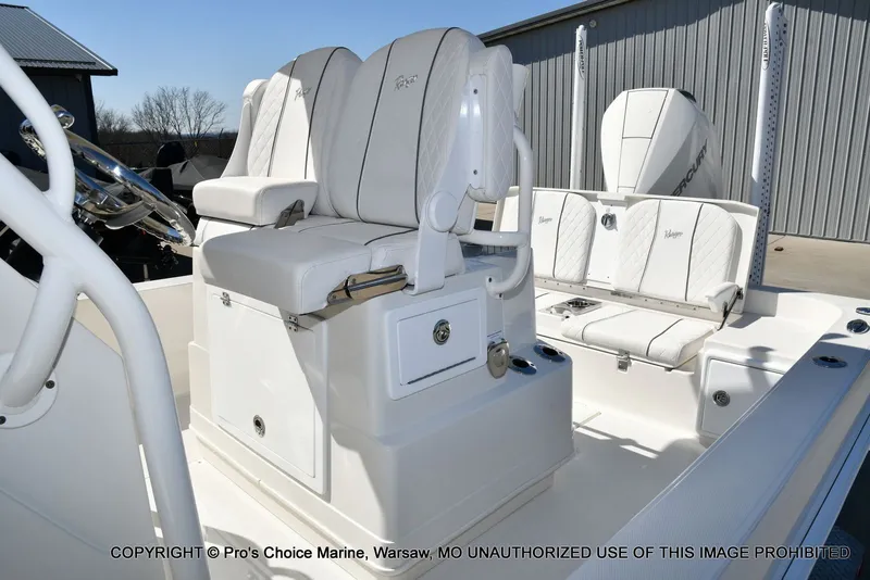 Slide: The Image of Ranger 2360 Bay w/300HP Mercury Verado 2025 - 38