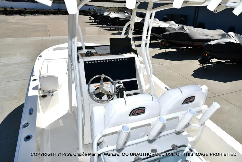 Slide: The Image of Ranger 2360 Bay w/300HP Mercury Verado 2025 - 39