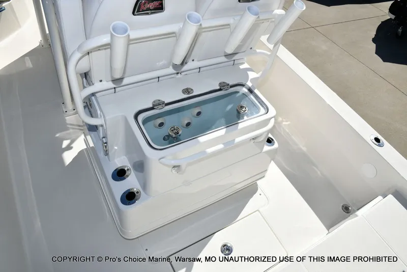 Slide: The Image of Ranger 2360 Bay w/300HP Mercury Verado 2025 - 42