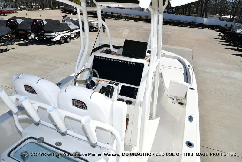 Slide: The Image of Ranger 2360 Bay w/300HP Mercury Verado 2025 - 5
