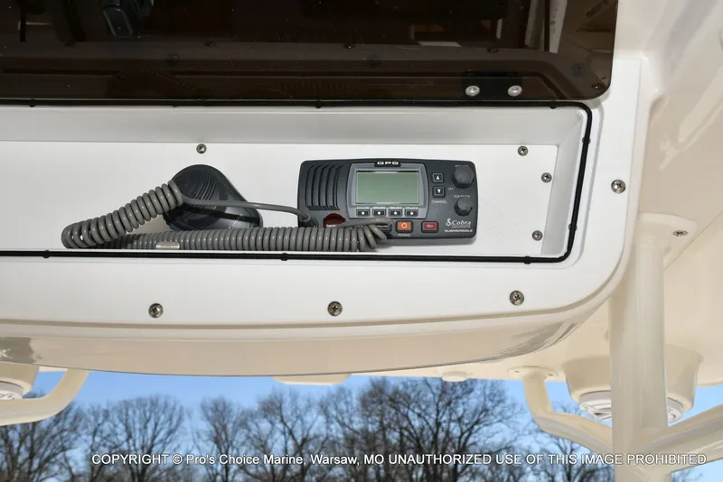 Slide: The Image of Ranger 2360 Bay w/300HP Mercury Verado 2025 - 52