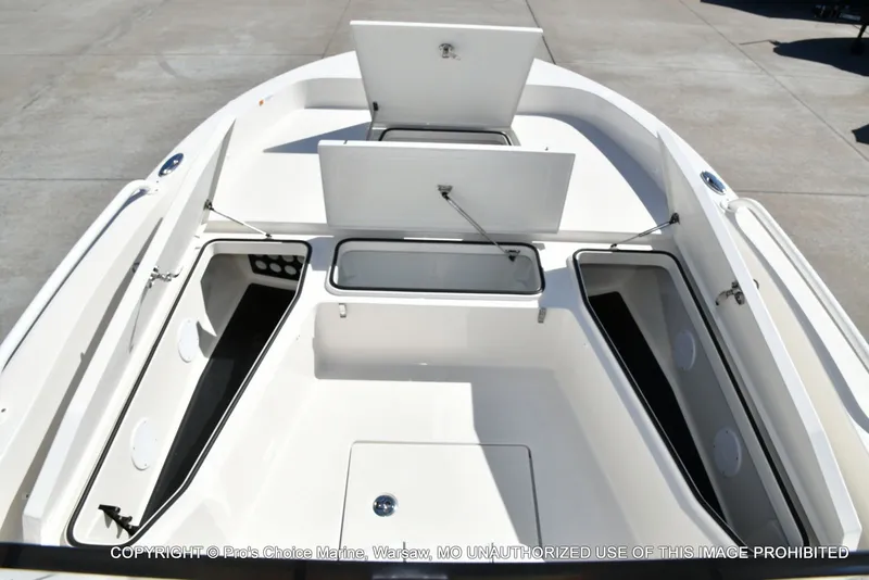 Slide: The Image of Ranger 2360 Bay w/300HP Mercury Verado 2025 - 55
