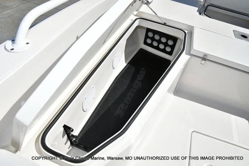 Slide: The Image of Ranger 2360 Bay w/300HP Mercury Verado 2025 - 59