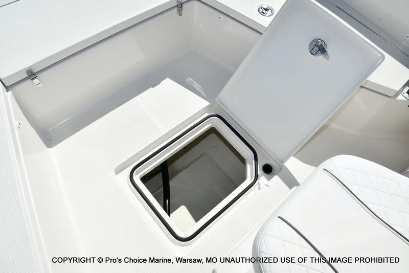 Slide: The Image of Ranger 2360 Bay w/300HP Mercury Verado 2025 - 66