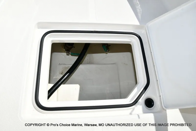 Slide: The Image of Ranger 2360 Bay w/300HP Mercury Verado 2025 - 67