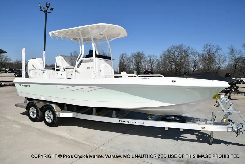 Slide: The Image of Ranger 2360 Bay w/300HP Mercury Verado 2025 - 99