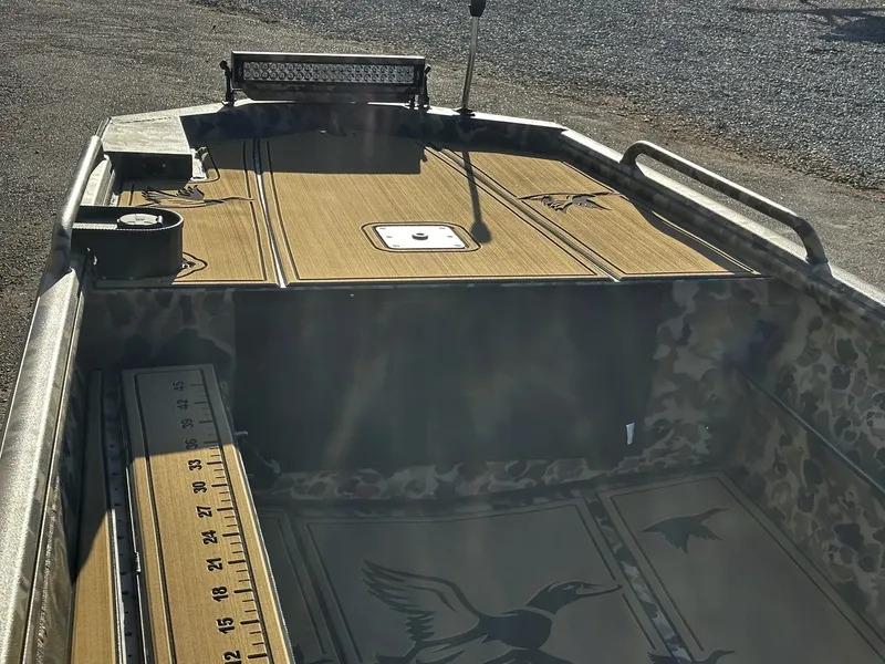 Slide: The Image of Excel Viper F4 CUSTOM SEADECK-1751-60 YAM 2026 - 4