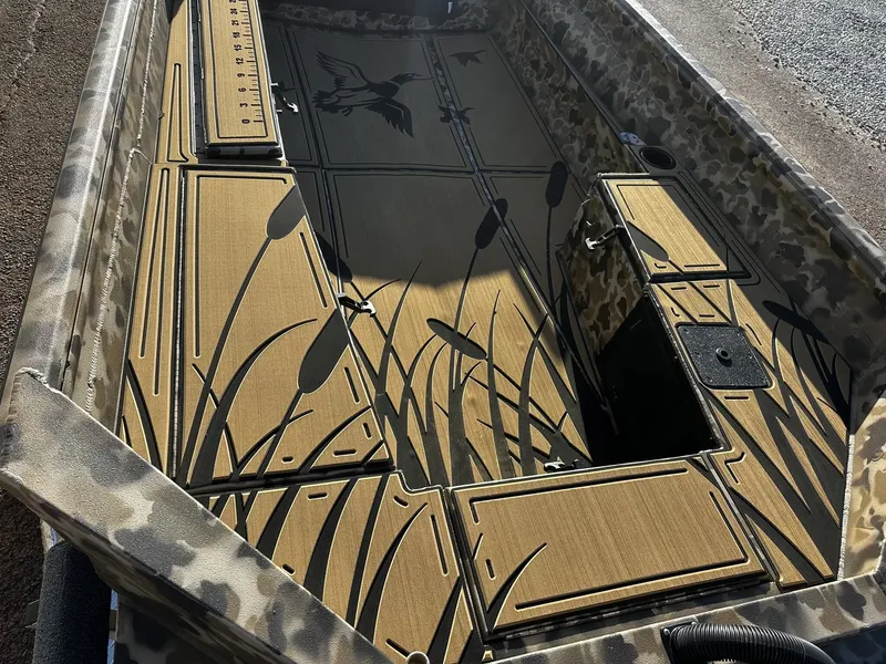 Slide: The Image of Excel Viper F4 CUSTOM SEADECK-1751-60 YAM 2026 - 5