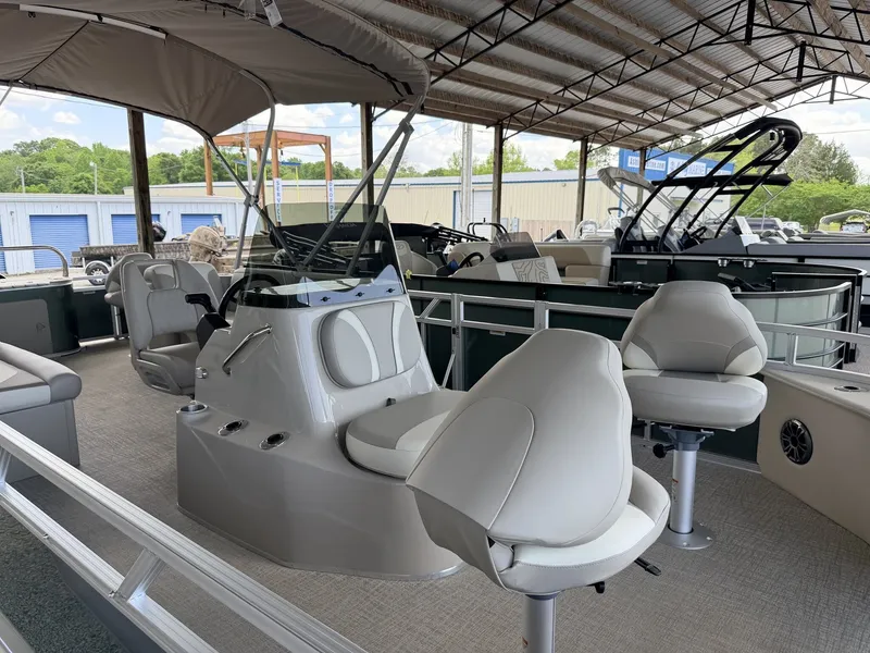 Slide: The Image of Tahoe Sport 85 23 CC FISH-140HP 2026 - 3