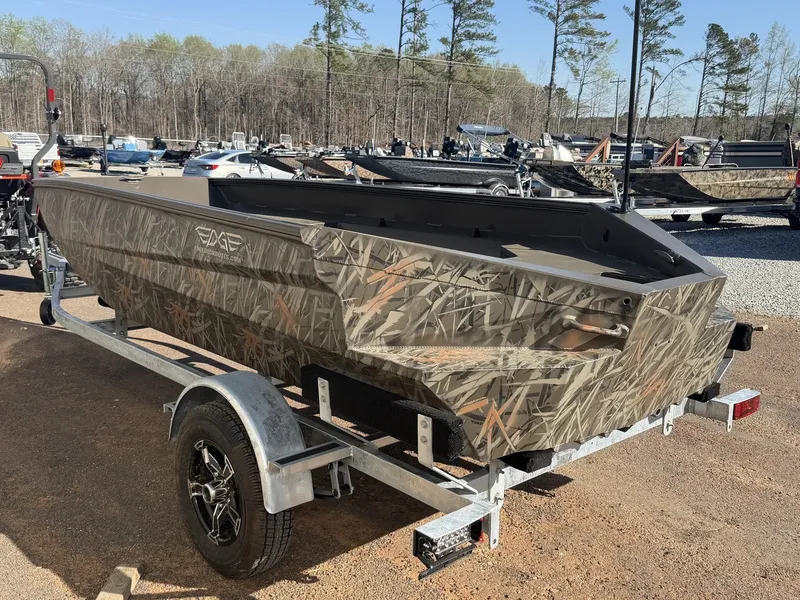 Slide: The Image of Edge Boats Sportsman Series 553DB 2026 - 6