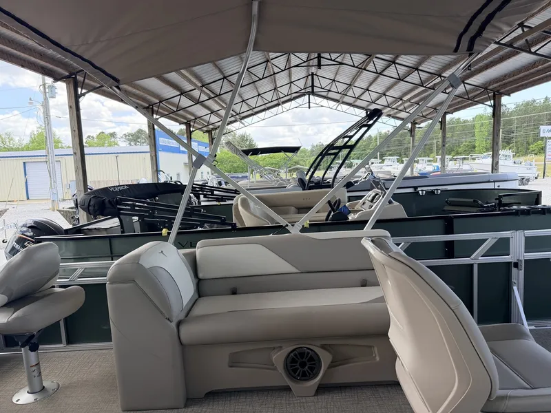 Slide: The Image of Tahoe Sport 85 23 CC FISH-140HP 2026 - 8