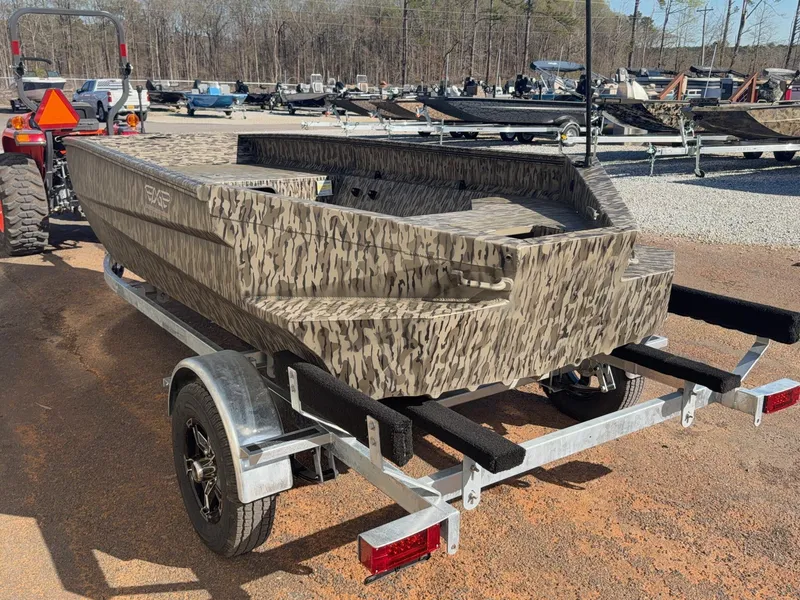 Slide: The Image of Edge Boats Sportsman Series 656DB 2026 - 6