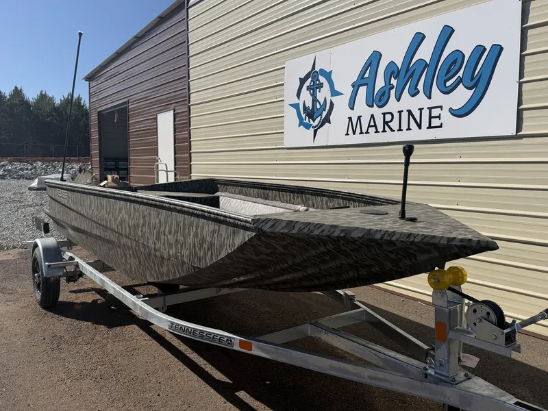 Slide: The Image of Edge Boats Sportsman 553DB 2026 - 3