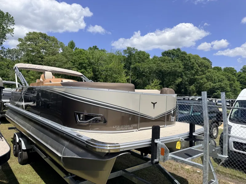 The Image of Tahoe LTZ 23 CRUISE REAR BENCH-140HP 2026 - 1