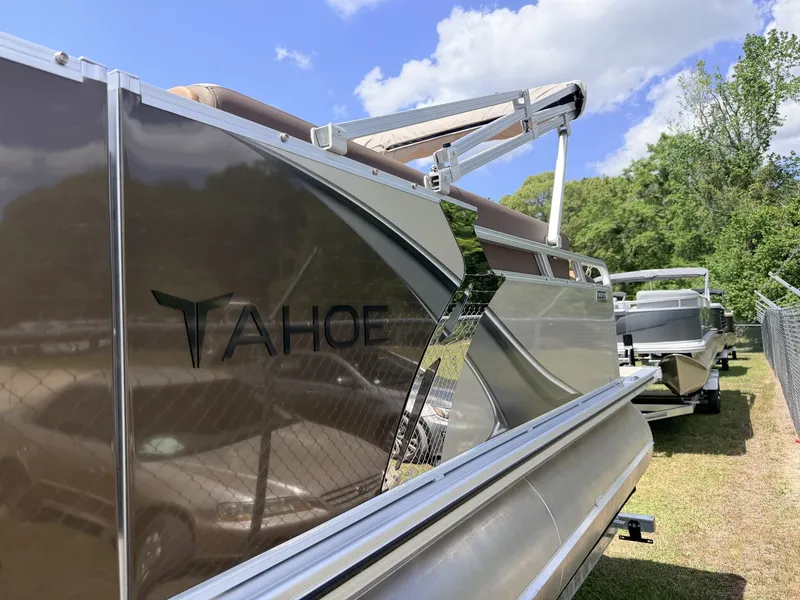 Slide: The Image of Tahoe LTZ 23 CRUISE REAR BENCH-140HP 2026 - 3