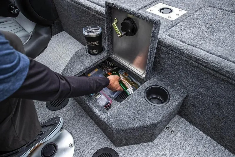 Slide: The Image of Tracker Targa V-18 WT 2021 - 106