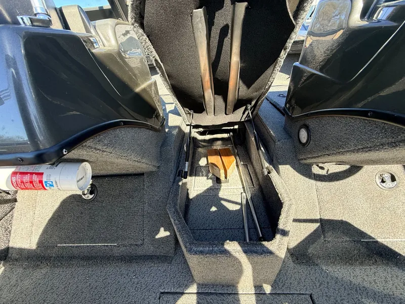 Slide: The Image of Tracker Targa V-18 WT 2021 - 6