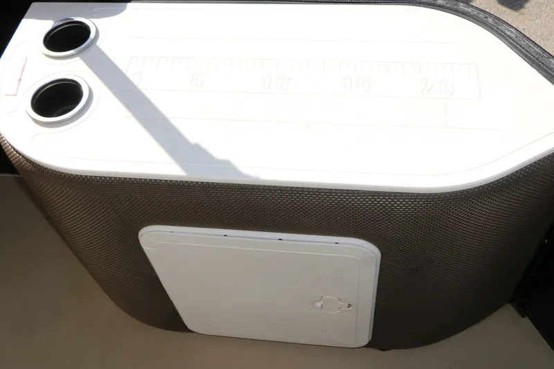 Slide: The Image of Crest 200 Classic Fish 2020 with built-in ruler and cup holders. - 24