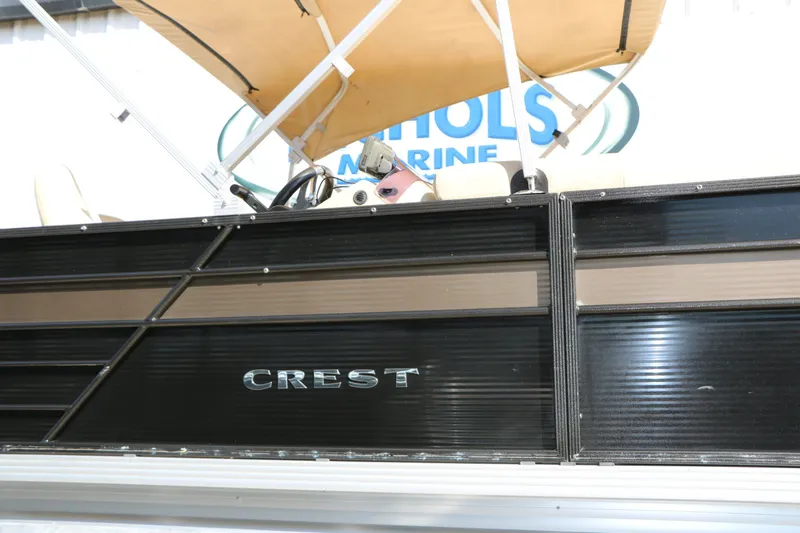 Slide: The Image of Crest 200 Classic Fish 2020 pontoon boat with sunshade. - 38