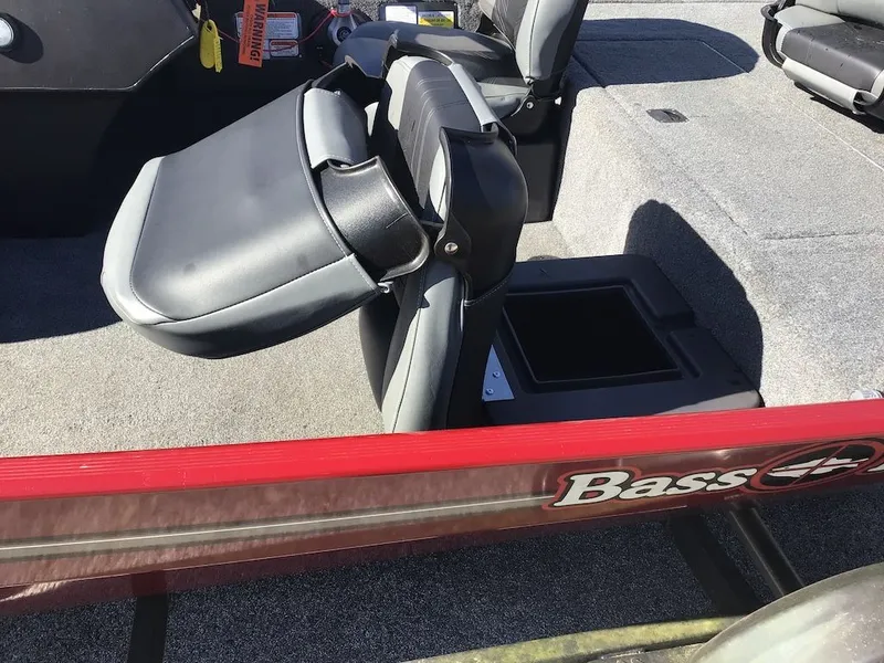 Slide: The Image of Bass Tracker Classic XL 2022 - 12