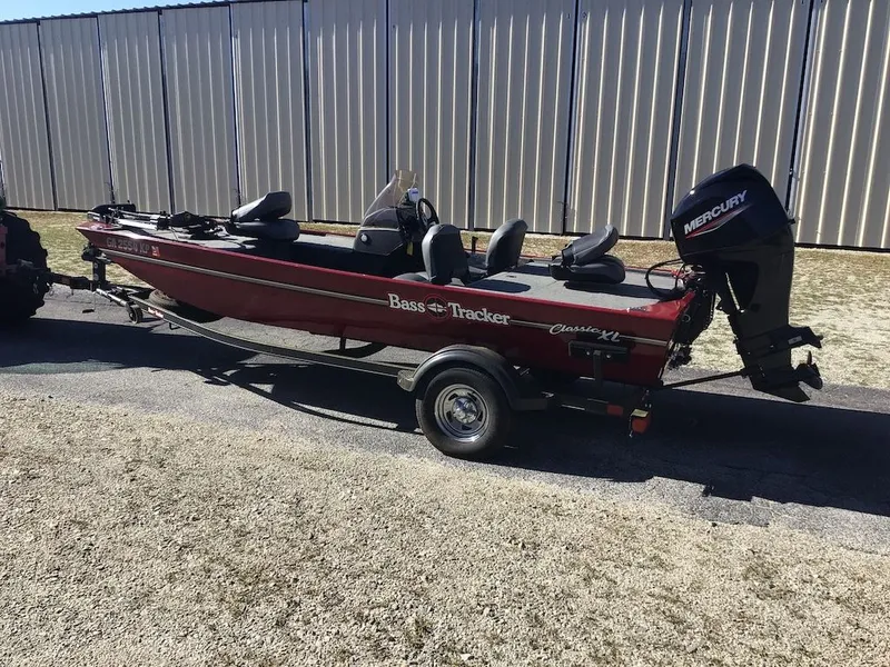 Slide: The Image of Bass Tracker Classic XL 2022 - 3