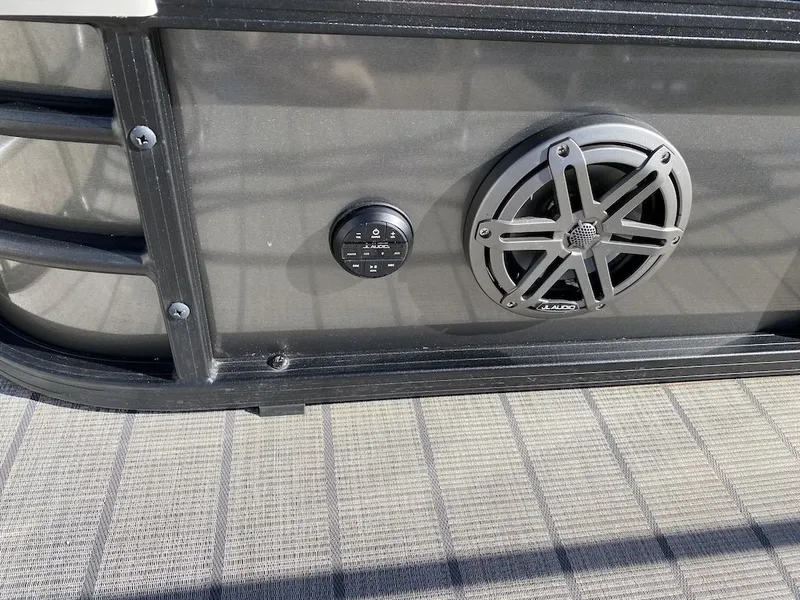 Slide: The Image of Starcraft SLS 3 Q DH 2023 - 21