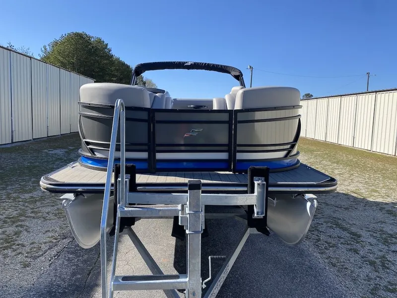 Slide: The Image of Starcraft SLS 3 Q DH 2023 - 8