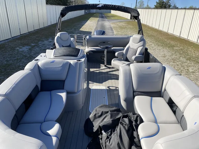 Slide: The Image of Starcraft SLS 3 Q DH 2023 - 9