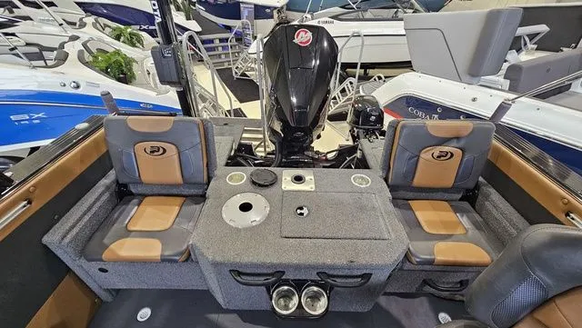 Slide: The Image of Princecraft Platinum SE 227 2019 - 13