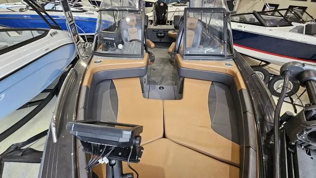 Slide: The Image of Princecraft Platinum SE 227 2019 - 19