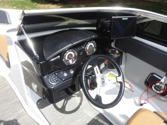 Slide: The Image of Four Winns 190 Horizon 2022 - 14